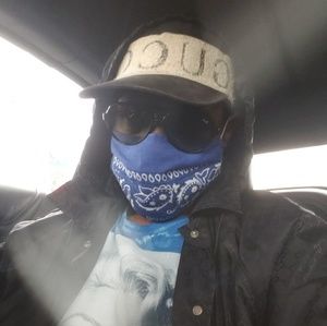 Meet your Posher, Julius